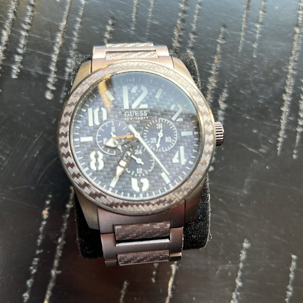 Guess carbon fiber watch men’s - Picture 2 of 10